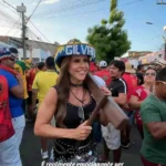 Primeira-dama Gilvana Duailibe demonstra proximidade com a população durante o Lava-Bois de São José de Ribamar